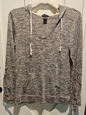 Miss Chievous Heather Gray Crochet-Sleeve Hooded Pullover